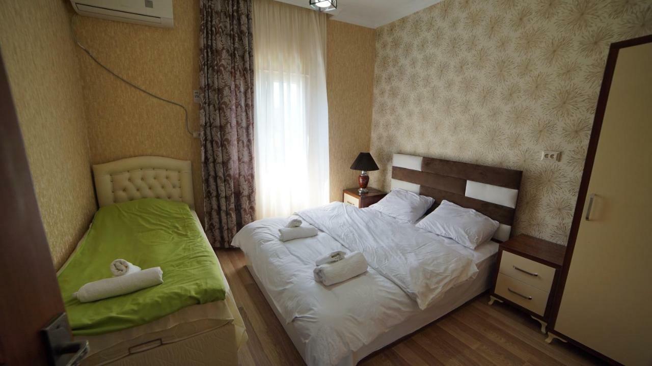 Nana'S House Hotell Batumi Exteriör bild